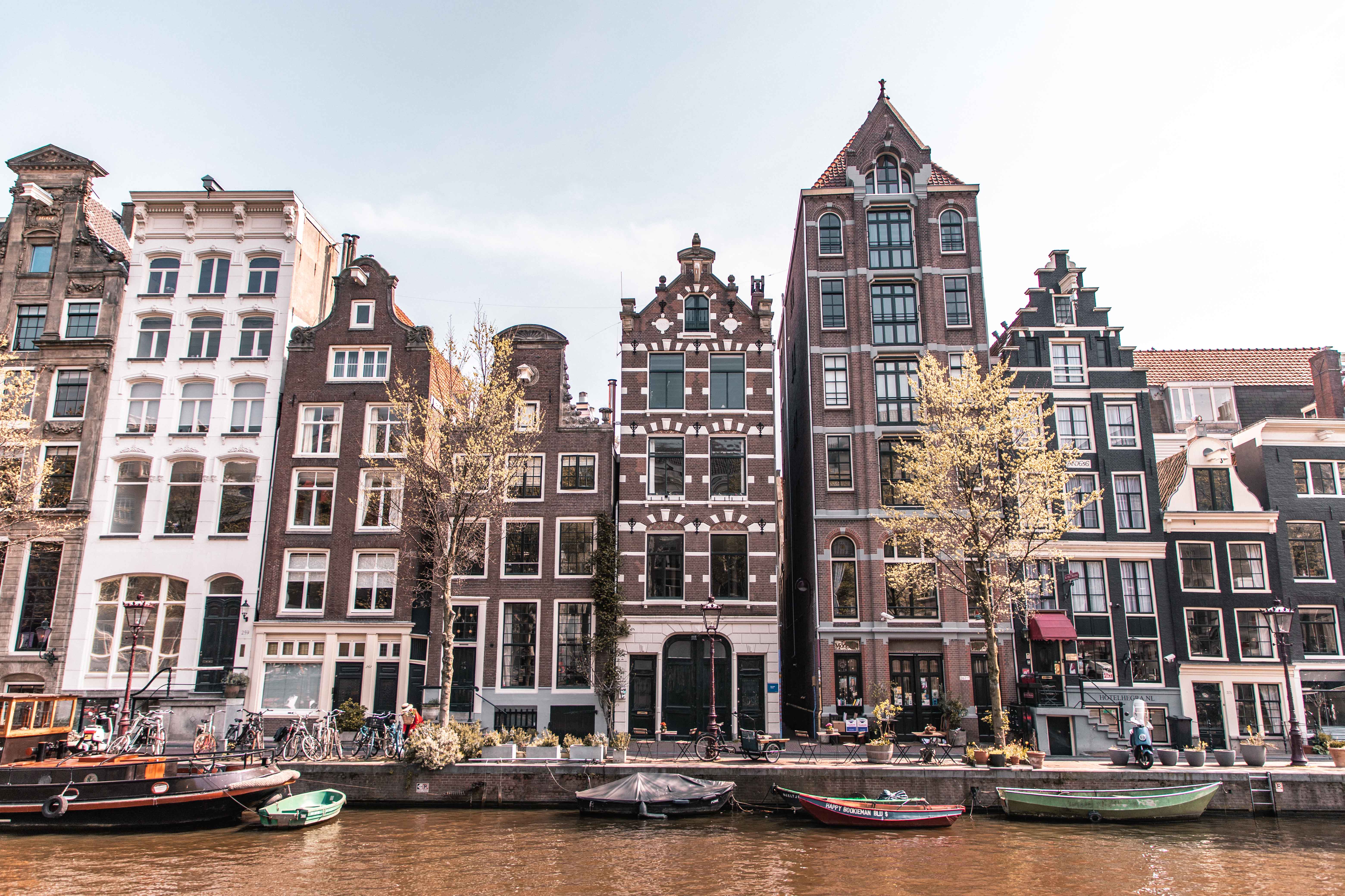 Grachten & Tulips – the perfect Amsterdam trip!